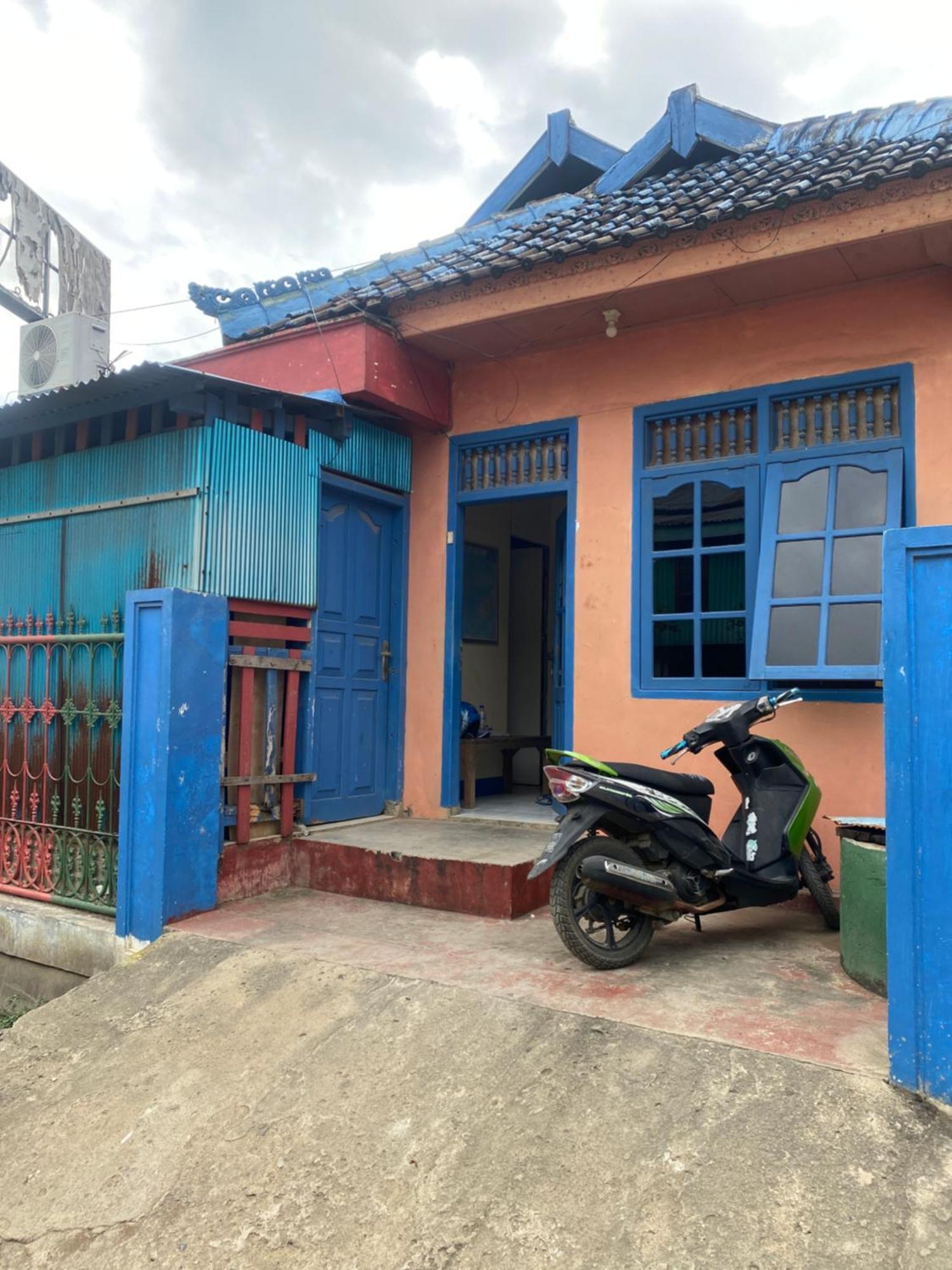 Cempaka Hostel Labuan Bajo Extérieur photo