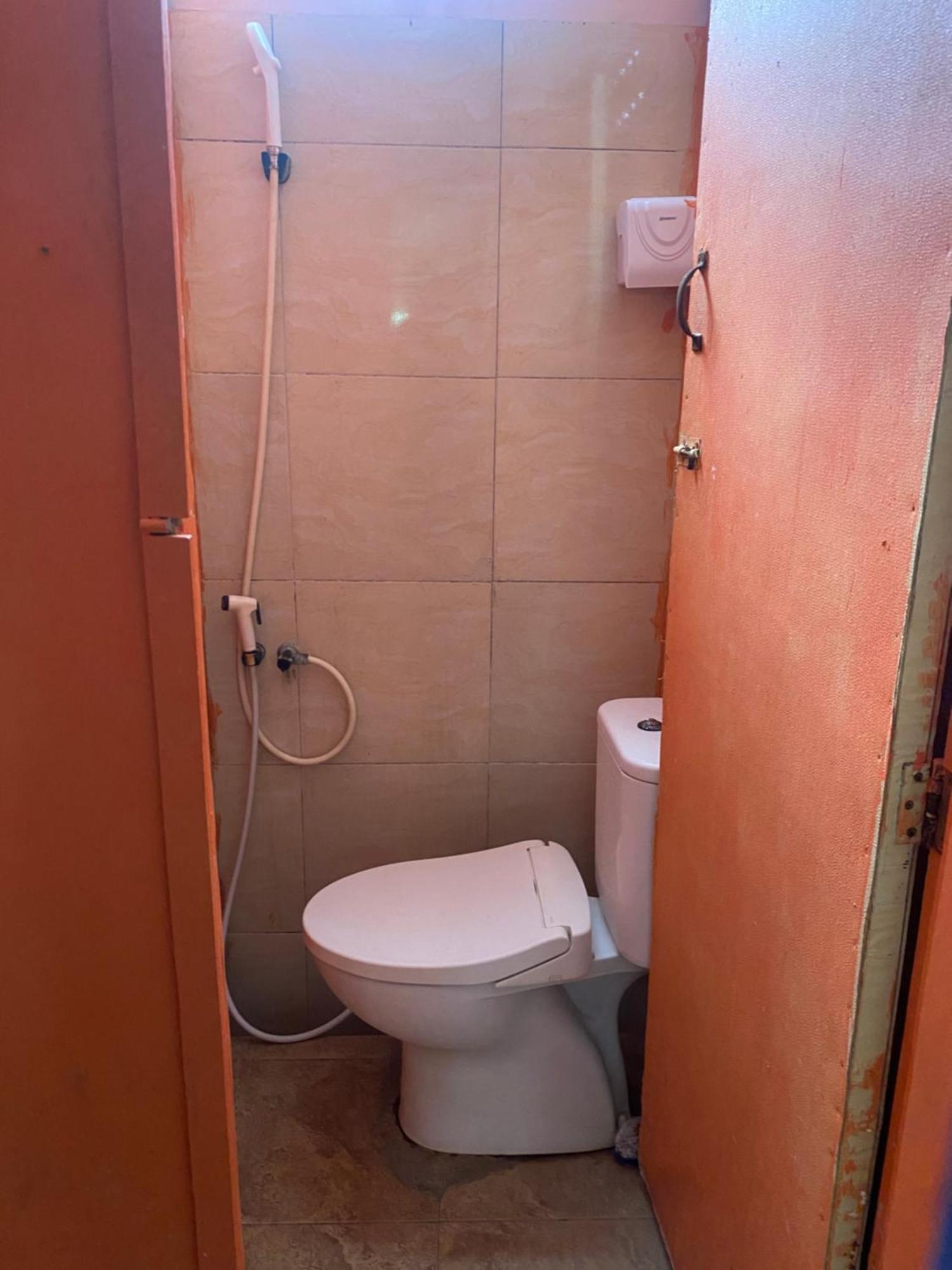 Cempaka Hostel Labuan Bajo Extérieur photo